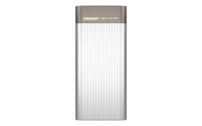 QNAP QNA-UC10G1SF- adaptér USB-C 4 (podpora Thunderbolt 3 a 4) na 10GbE SFP+ (pasivní chlazení)