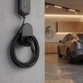 Nástěnný držák pro nabíjecí kabel MNC 54935
