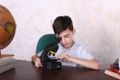 Mikroskop Bresser National Geographic 40–640x s adaptérem na chytrý telefon