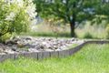 Lem trávníku GARDEN STONE beton 390cm