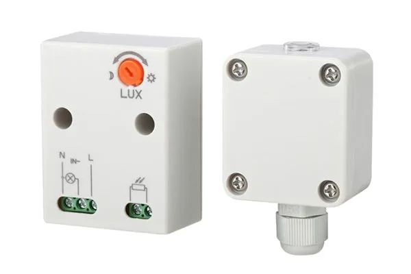 Soumrakový spínač s externím čidlem 2300W MACLEAN MCE35