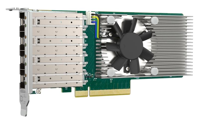 QNAP QXG-10G4SF-BCM, 4x10GbE SFP+, PCIe 4.0 x8