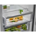 ELECTROLUX Kombinovaná chladnička LNC7ME32X3 nerez