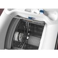 ELECTROLUX Vrchom plněná pračka EW7TN3272C
