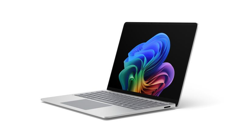Microsoft Surface Laptop 13.8" (8. edice)/SD-X2 Plus/13,8"/2304x1536/T/16GB/256GB/Adreno/W11P/Platin