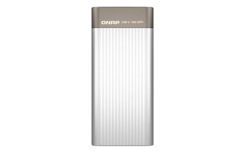 QNAP QNA-UC10G1SF- adaptér USB-C 4 (podpora Thunderbolt 3 a 4) na 10GbE SFP+ (pasivní chlazení)