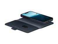Pouzdro s klopou pro mobilní telefon - kůže s jemnou strukturou z plného zrna - modrá pacifik - pro Apple iPhone 15 Plus