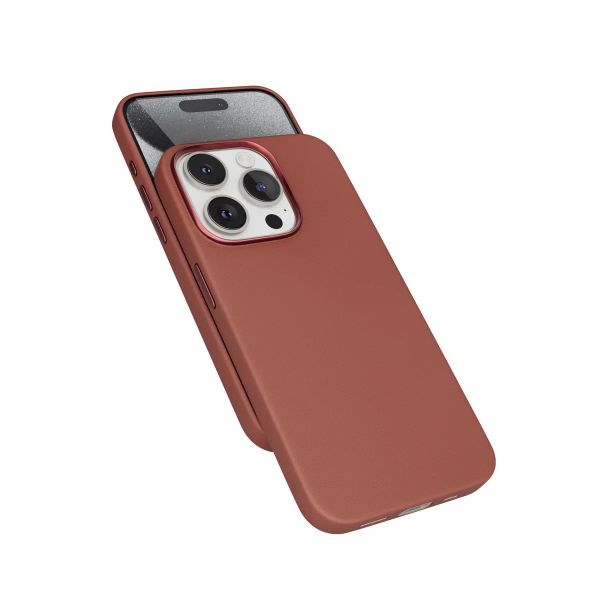 Epico Mag+ kožený kryt iPhone 15 Pro - hnědá